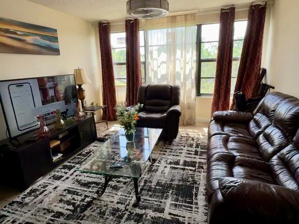 3515 Village Boulevard 304, West Palm Beach FL 33409