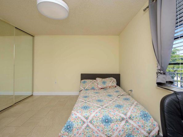 3515 Village Boulevard 304, West Palm Beach FL 33409