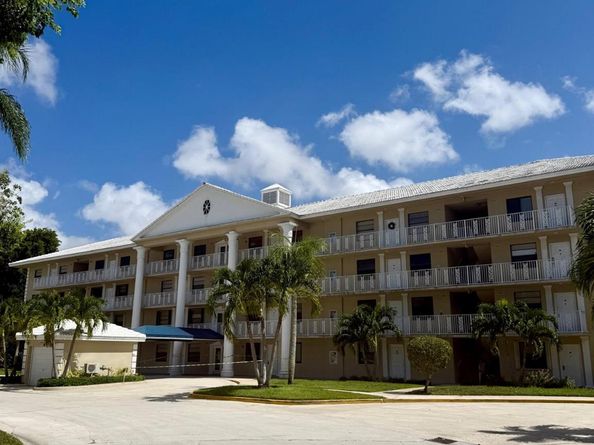 3515 Village Boulevard 304, West Palm Beach FL 33409