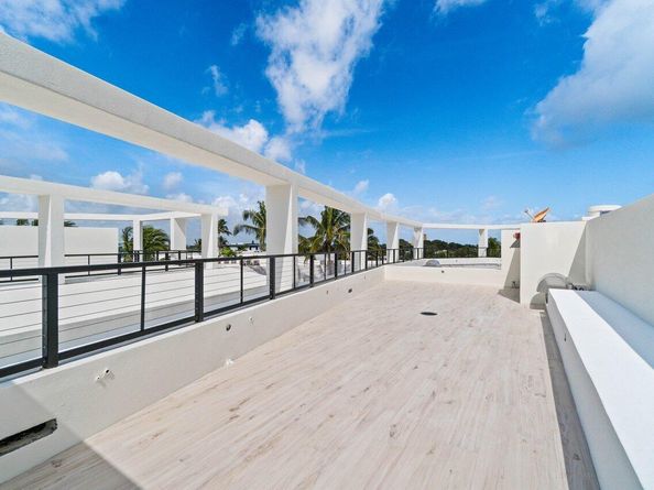 106 Inlet Way 304, Palm Beach Shores FL 33404