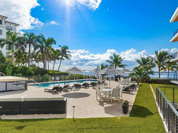 106 Inlet Way 304, Palm Beach Shores FL 33404