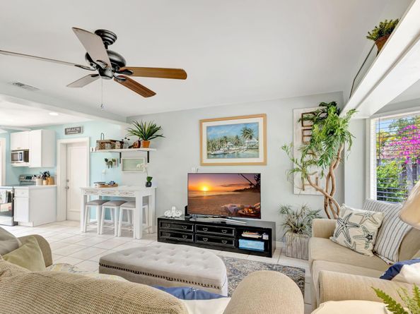1940 Doffer Lane, North Palm Beach FL 33408