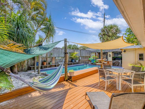 1940 Doffer Lane, North Palm Beach FL 33408