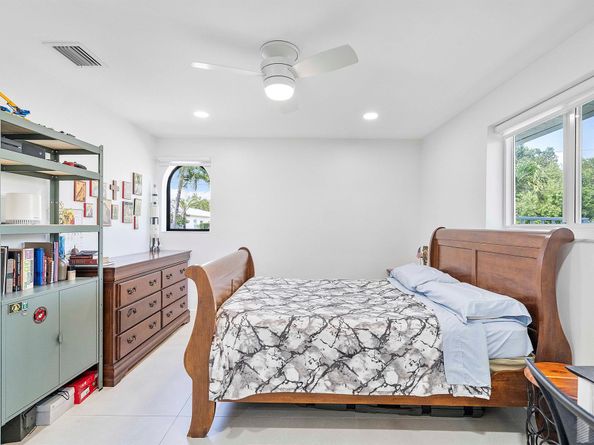 952 Mccleary Street, Delray Beach FL 33483