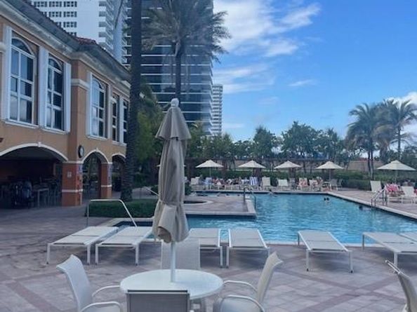 2080 S Ocean Dr 505, Hallandale Beach FL 33009