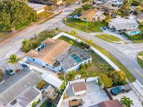 2041 SW 35 Avenue, Fort Lauderdale FL 33312