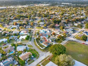 2041 SW 35 Avenue, Fort Lauderdale FL 33312
