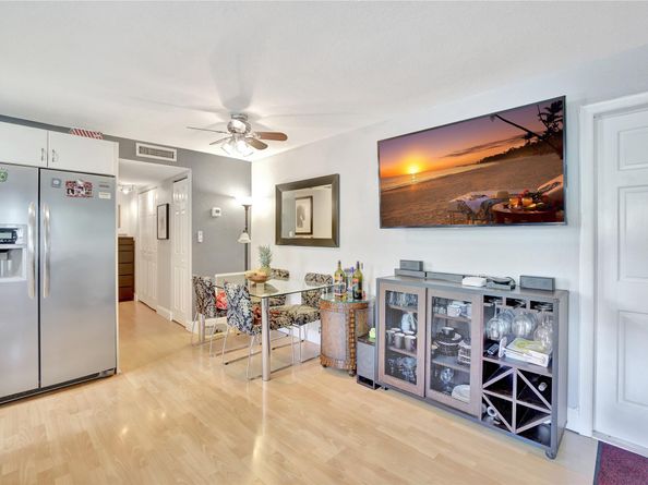 2715 NE 49th St 205, Fort Lauderdale FL 33308