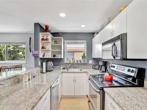 2715 NE 49th St 205, Fort Lauderdale FL 33308
