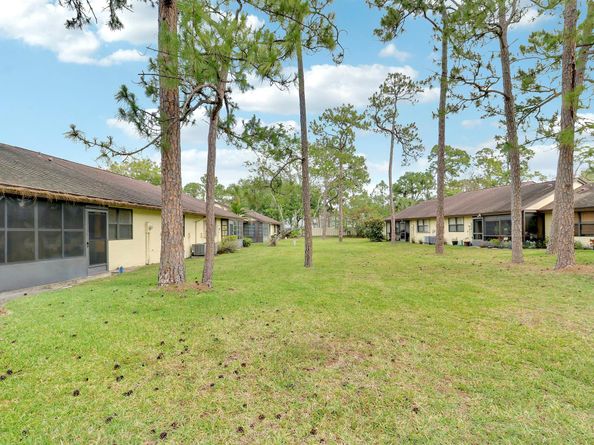 135 Manchineel Court, Royal Palm Beach FL 33411