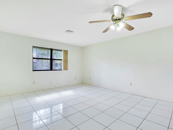 135 Manchineel Court, Royal Palm Beach FL 33411