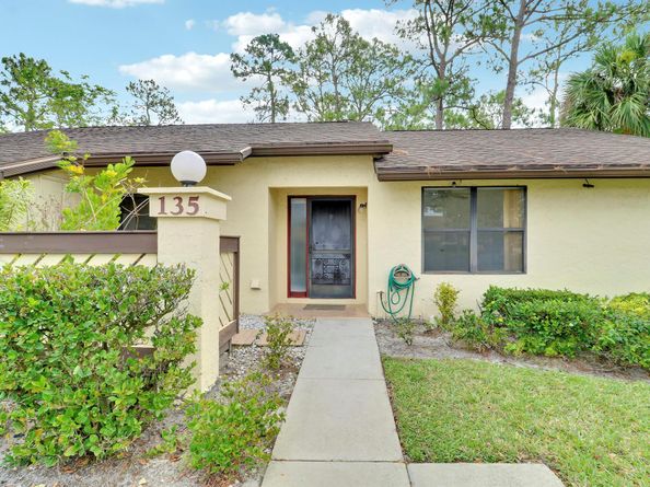 135 Manchineel Court, Royal Palm Beach FL 33411