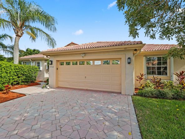 2532 Egret Lake Drive, Greenacres FL 33413