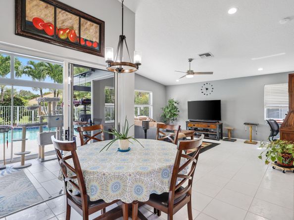 2532 Egret Lake Drive, Greenacres FL 33413