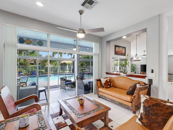 2532 Egret Lake Drive, Greenacres FL 33413