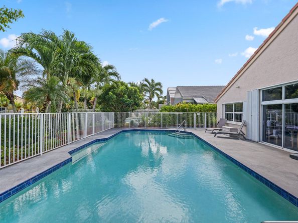 2532 Egret Lake Drive, Greenacres FL 33413