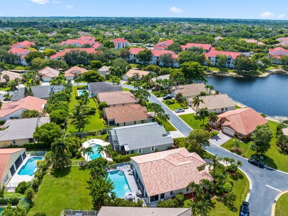 2532 Egret Lake Drive, Greenacres FL 33413