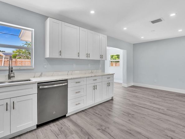 2920 NE 8th Terrace, Pompano Beach FL 33064