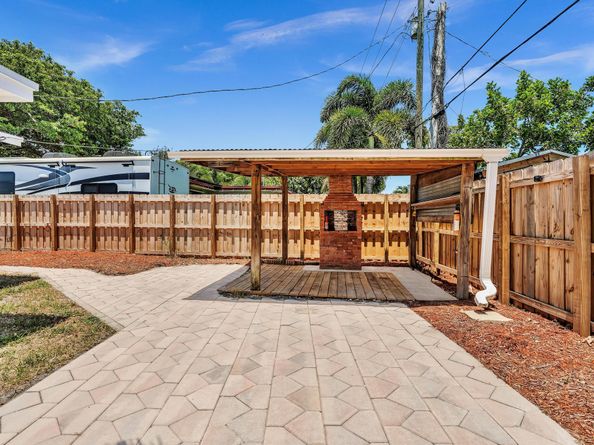 2920 NE 8th Terrace, Pompano Beach FL 33064