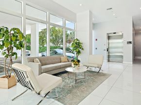 1 S Palmway 201, Lake Worth Beach FL 33460