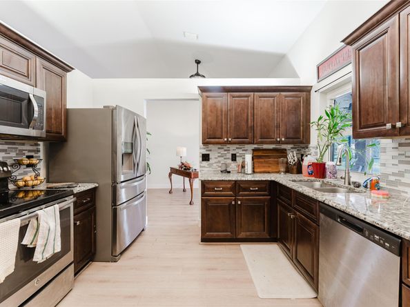8950 NW 45th Ct, Coral Springs FL 33065