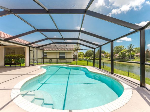 8950 NW 45th Ct, Coral Springs FL 33065