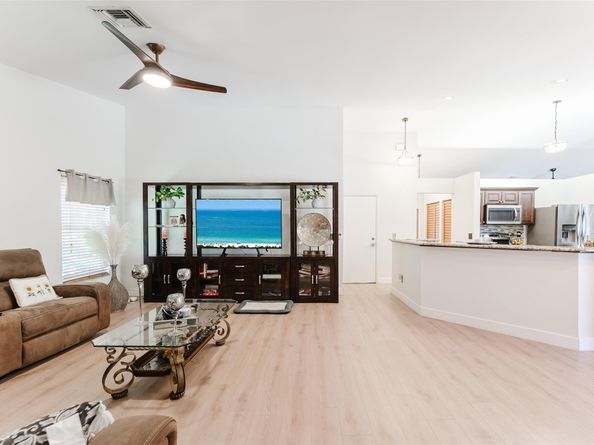 8950 NW 45th Ct, Coral Springs FL 33065