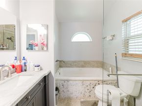 8950 NW 45th Ct, Coral Springs FL 33065