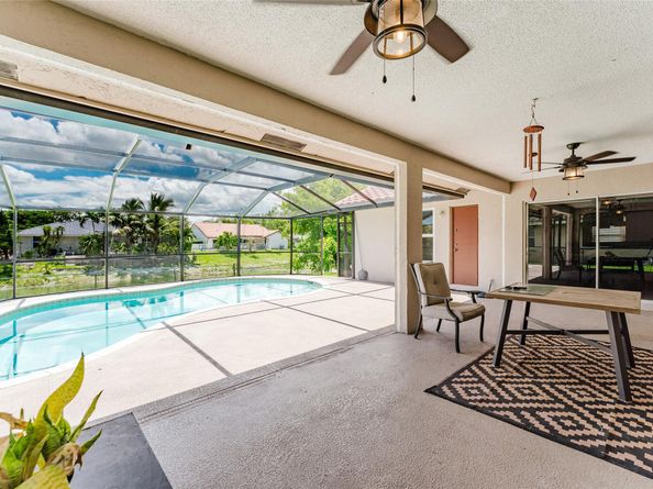 8950 NW 45th Ct, Coral Springs FL 33065