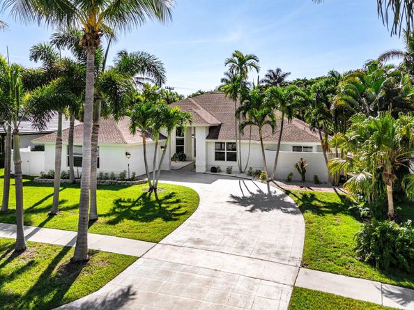 7700 Fairway Trail, Boca Raton FL 33487