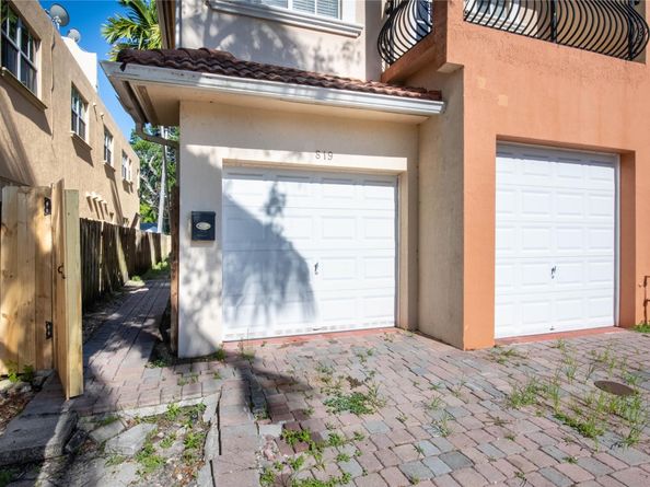 819 SW 7th Ave 819, Fort Lauderdale FL 33315