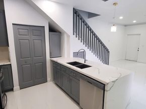 431 NW 7th Ter, Fort Lauderdale FL 33311