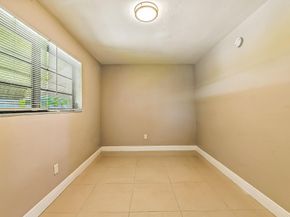 95 NE 128th St, North Miami FL 33161