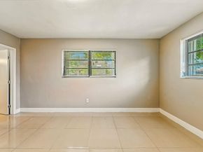 95 NE 128th St, North Miami FL 33161