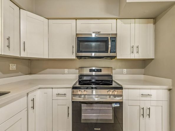 95 NE 128th St, North Miami FL 33161