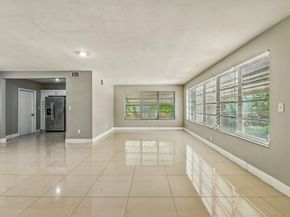 95 NE 128th St, North Miami FL 33161