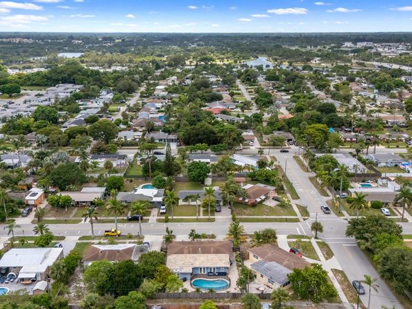 808 Wright Drive, Lake Worth Beach FL 33461