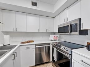 140 Yacht Club Way 109, Hypoluxo FL 33462