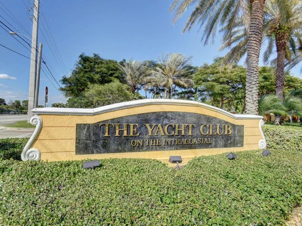 140 Yacht Club Way 109, Hypoluxo FL 33462