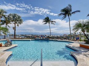 140 Yacht Club Way 109, Hypoluxo FL 33462