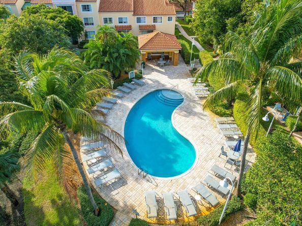 140 Yacht Club Way 109, Hypoluxo FL 33462