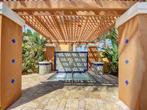 140 Yacht Club Way 109, Hypoluxo FL 33462