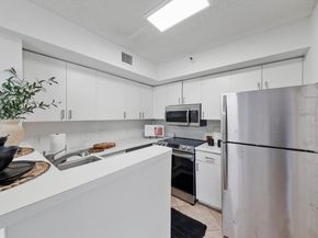 140 Yacht Club Way 109, Hypoluxo FL 33462