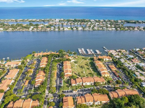 140 Yacht Club Way 109, Hypoluxo FL 33462