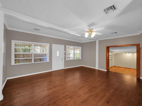 110 E Lake Worth Avenue, Lantana FL 33462