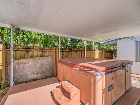 110 E Lake Worth Avenue, Lantana FL 33462