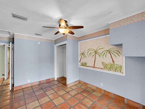 110 E Lake Worth Avenue, Lantana FL 33462