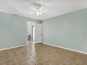 1605 S Us Highway 1 6d, Jupiter FL 33477