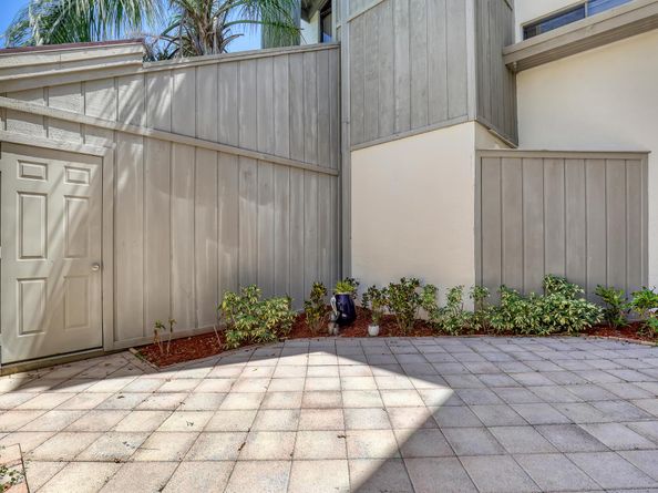 1605 S Us Highway 1 6d, Jupiter FL 33477