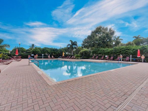 112 Ibisca Terrace, Royal Palm Beach FL 33411